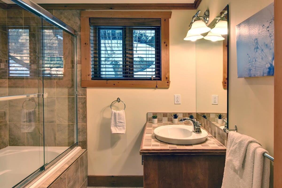 Chic Familiale, Relaxant Avec Spa En Montagnes Labelle 외부 사진